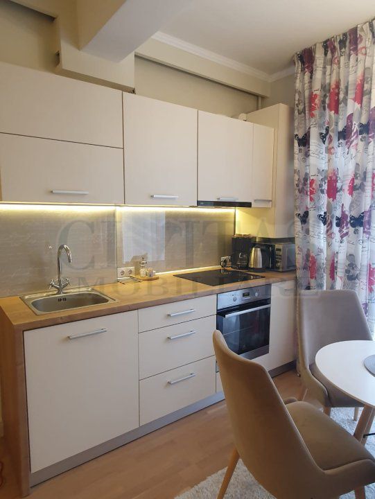 2 camere impecabil, bloc nou, zona centrala, cu loc de parcare subteran! - Poză 1