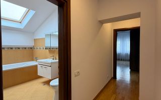 Vila moderna Corbeanca-spatiu, confort si intimitate - Poză 23