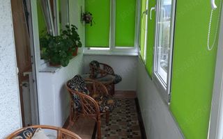 Apartament luminos cu vedere spre biserică, într-un cartier verde și liniștit. - Poză 12