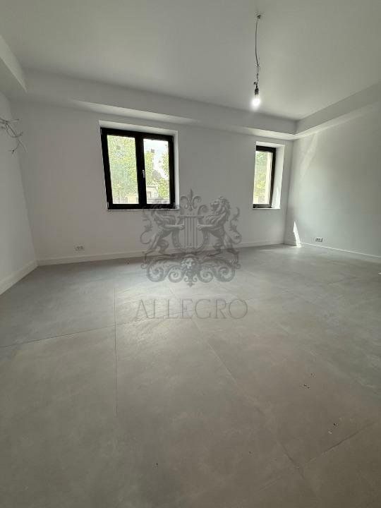Vanzare | Vila Consolidata | Renovata | 2024 | 257 mp utili | Superba - Poză 5