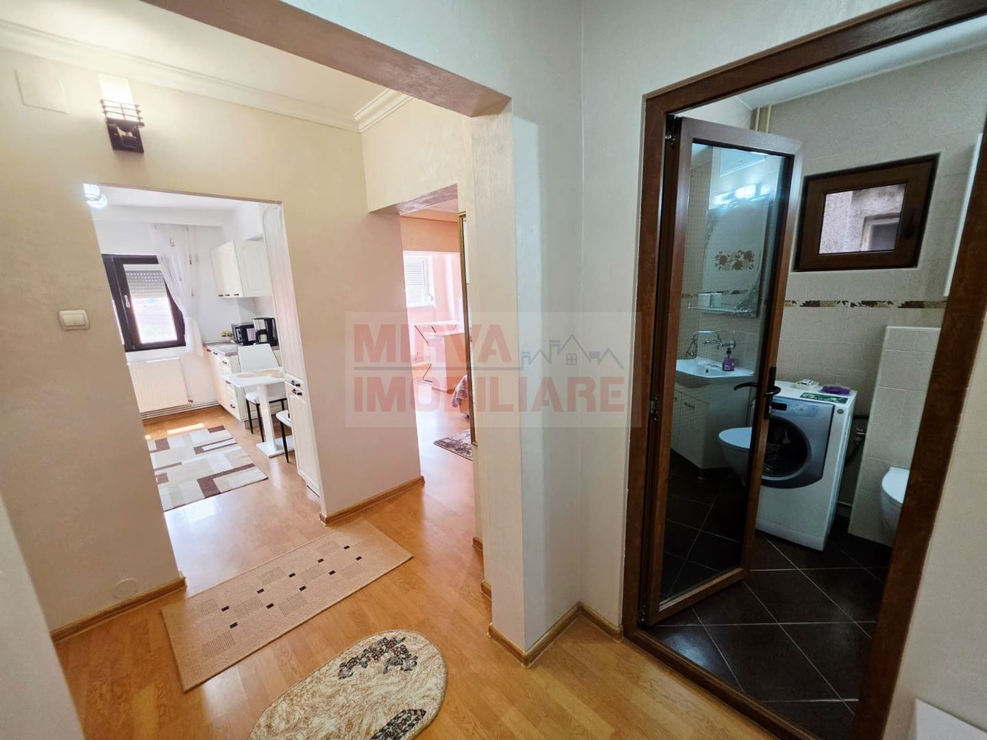 Apartament 2 camere | 9 Mai | Decomandat | Mobilat și utilat - Poză 11