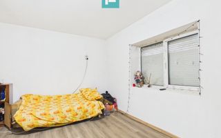 CASĂ ÎN ZERIND PE PRINCIPALĂ CU TEREN DE 1440 MP - Poză 3