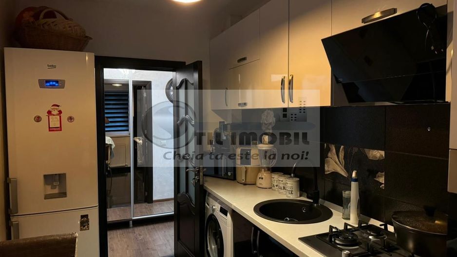 Apartament 2 Camere Decomandat 42.5mp Galata Platoul Insorit - Poză 5