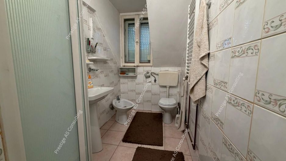 Casa individuala 2 apartamente | 310 mp utili |  clinica / birouri Elisabetin - Poză 14