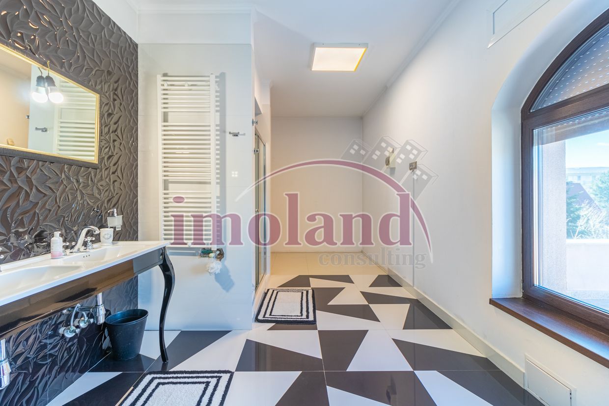 Vila cu piscina si garaj - 6 dormitoare - Pantelimon - Poză 28