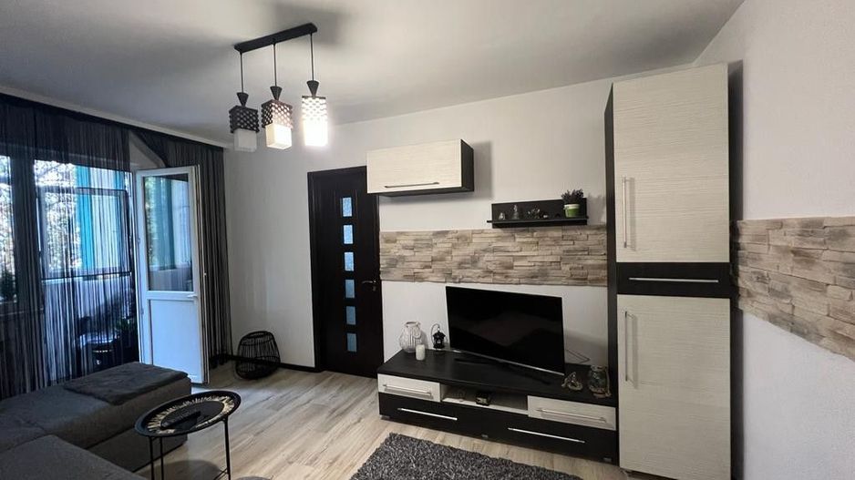 KM 4-5 - Apartament cu 3 camere situat la etajul 3 - Poză 5