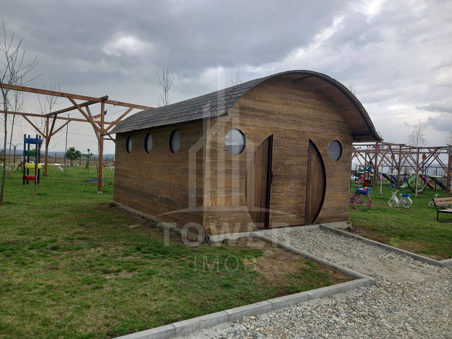 Închiriere Spațiu Comercial – Căsuță din Lemn, 20mp - Valea Avrigului - Poză 2