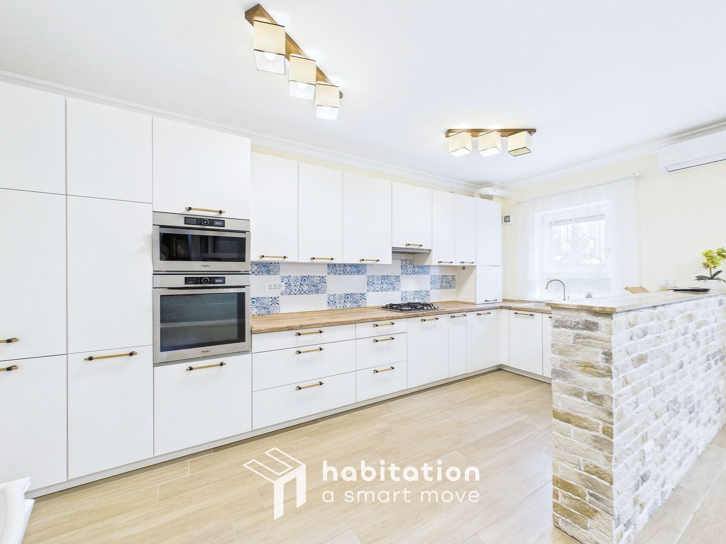 Apartament spațios cu curte și garaj – confortul unei case moderne - Poză 7