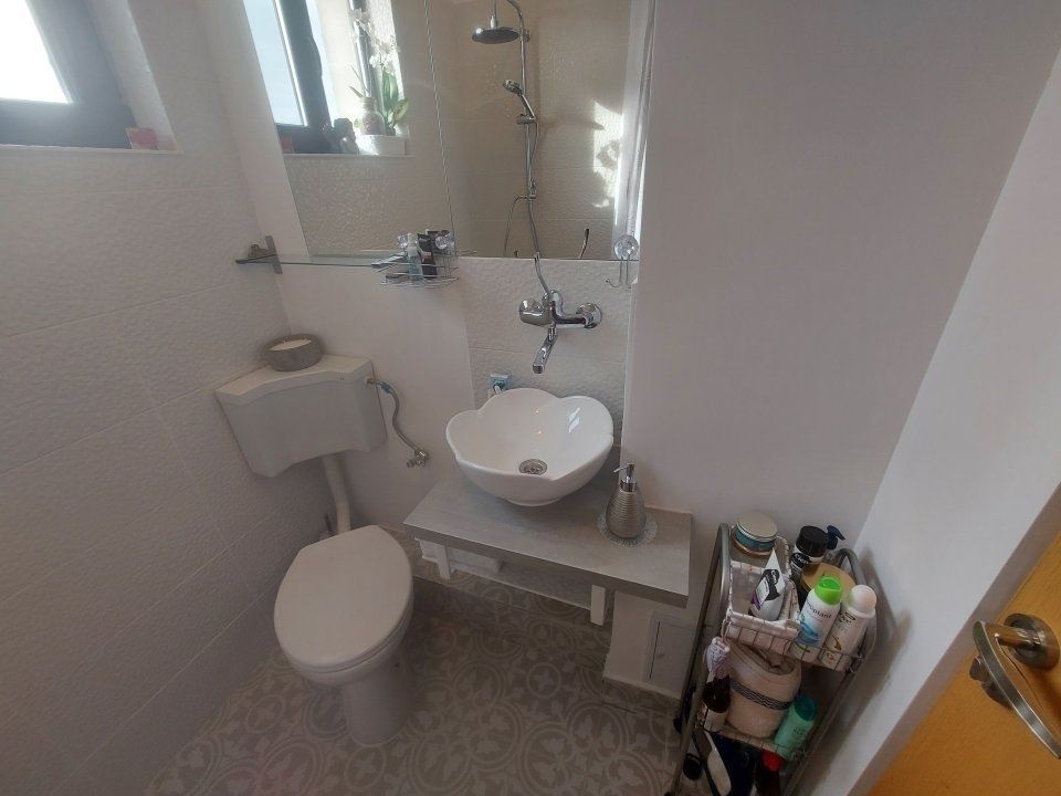 Apartament 4 camere - 3 dormitoare in Zona Urbana Bucurestii Noi - Poză 2