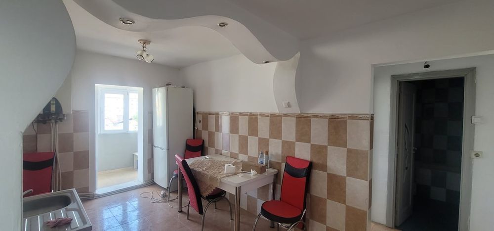 Apartament de vanzare 2 camere, decomandat, et.2 - Poză 3