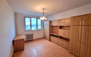 2 camere, 57 mp., Calea Martirilor, et.5/10, lift, termoizolație - Poză 1