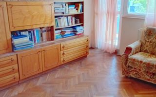 De vanzare -  apartament cu 3 camere decomandate, Tiglina 2, etaj 3/4 - Poză 2