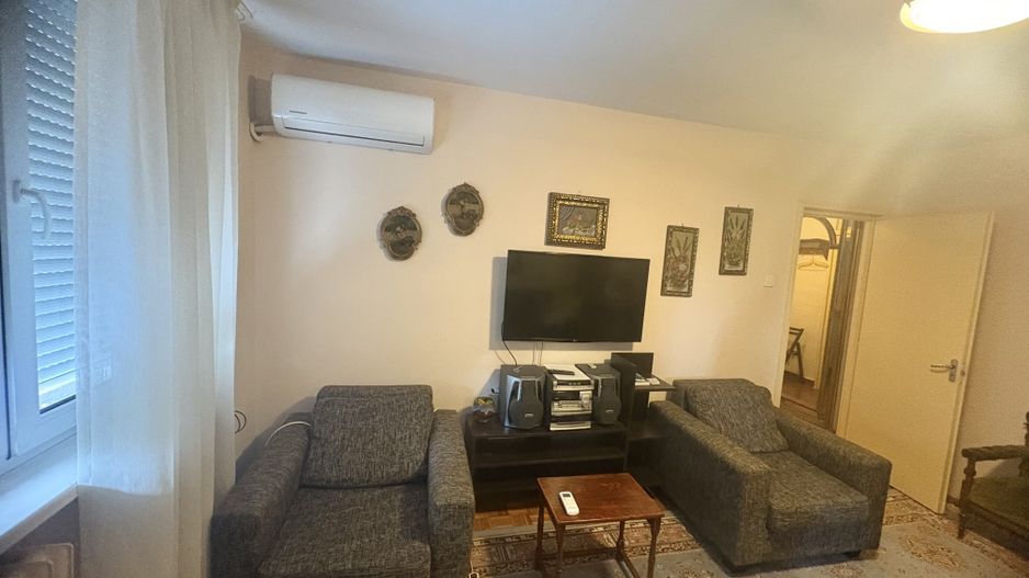 Apartament de închiriat central - Poză 2