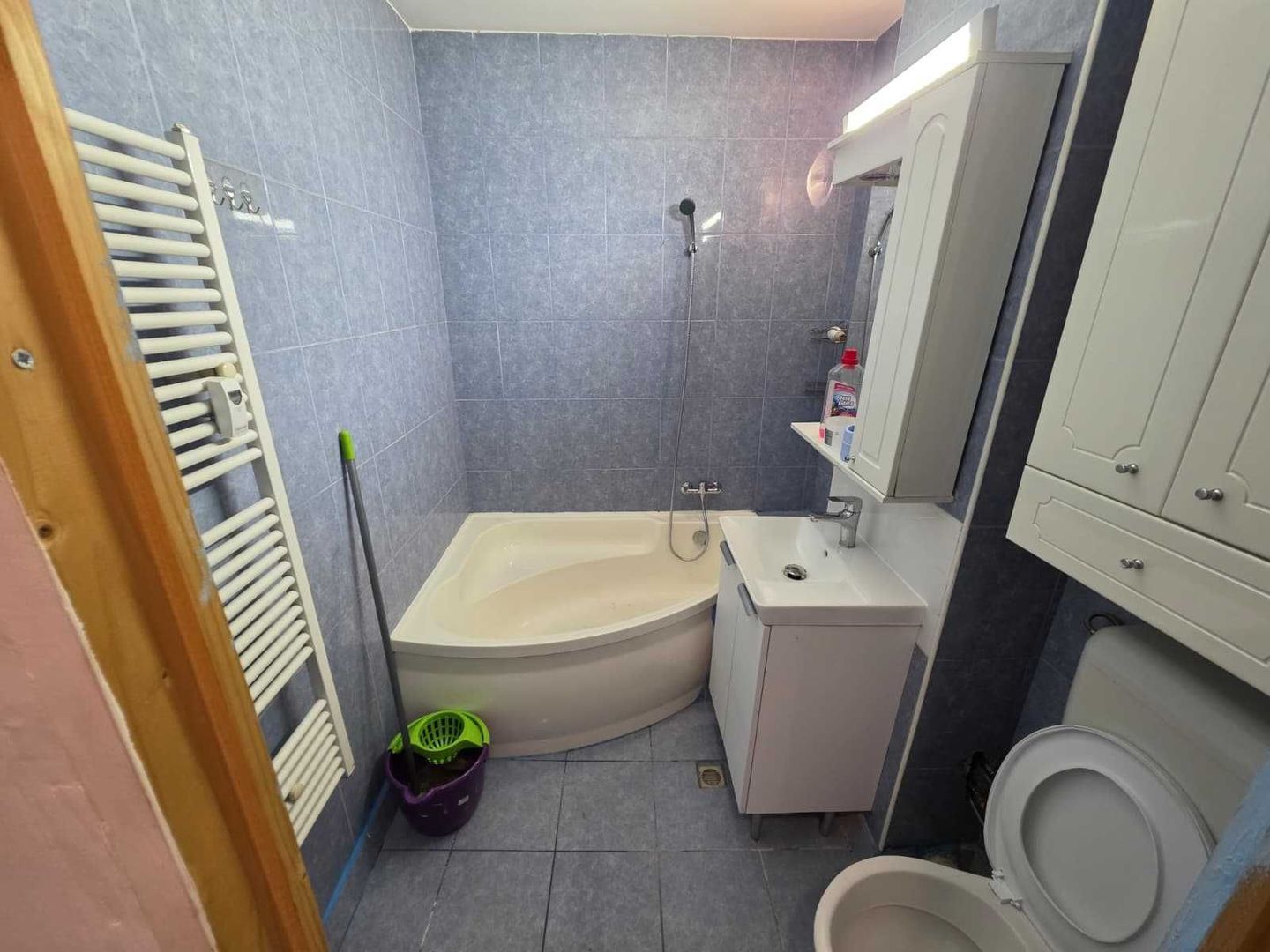 3 camere spatioase, AC, dressing generos, zona linistita Titan - Poză 7
