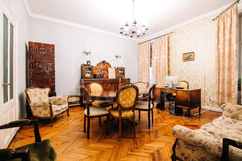 Vanzare apartament cu o camera ultracentral, ideal locuința sau birou - Poză 1