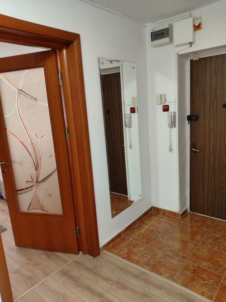 🏢 De Inchiriat – Apartament 3 Camere, Decomandat | Zona Timpuri Noi - Poză 3