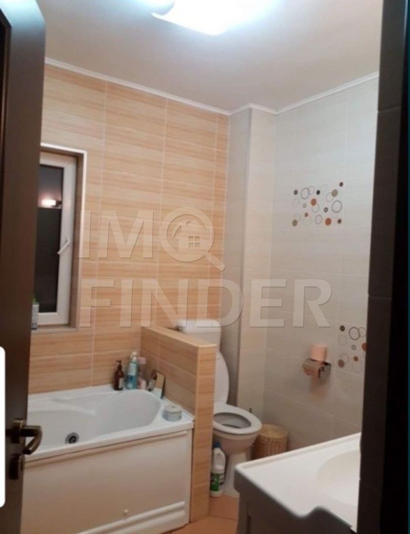 Inchiriere apartament 4 camere Buna Ziua - Poză 4
