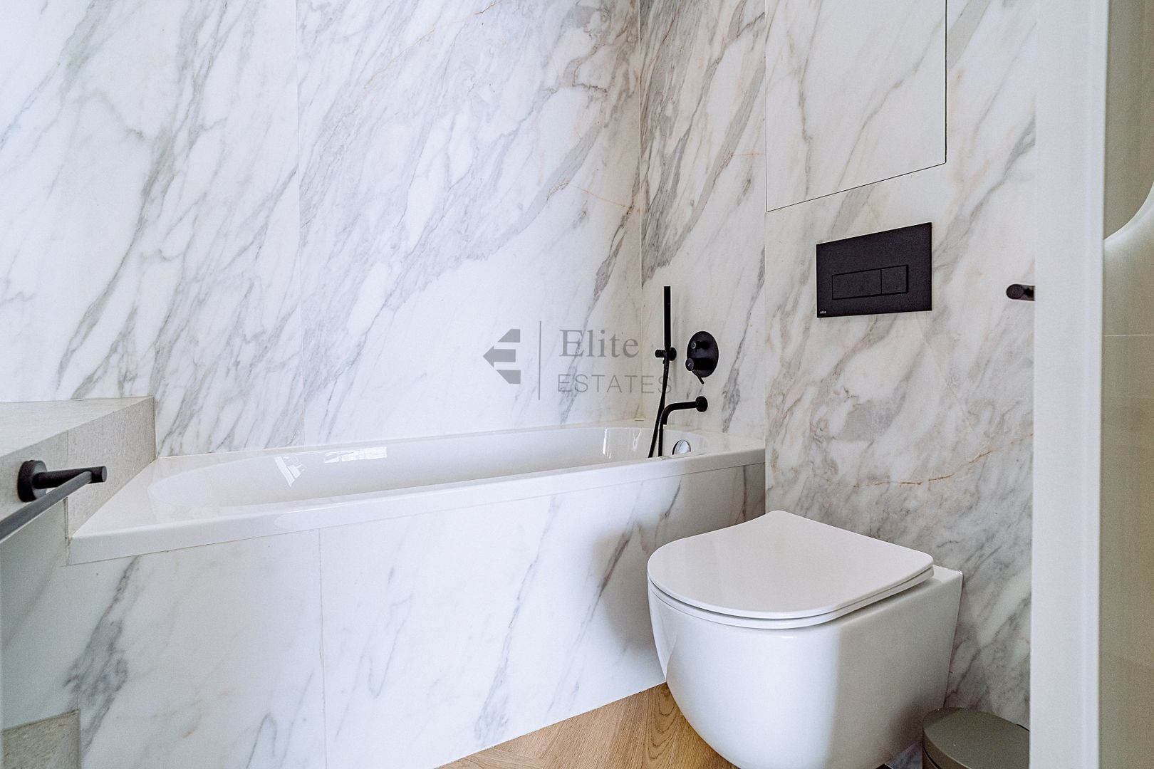 Apartament nou cu 3 camere in bloc "Verde" Zona Centrala - Poză 14