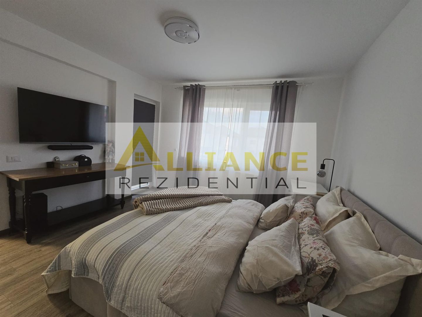 Casa individualabine amplasatamobilata/utilata modern.Pret imbatabil. - Poză 8