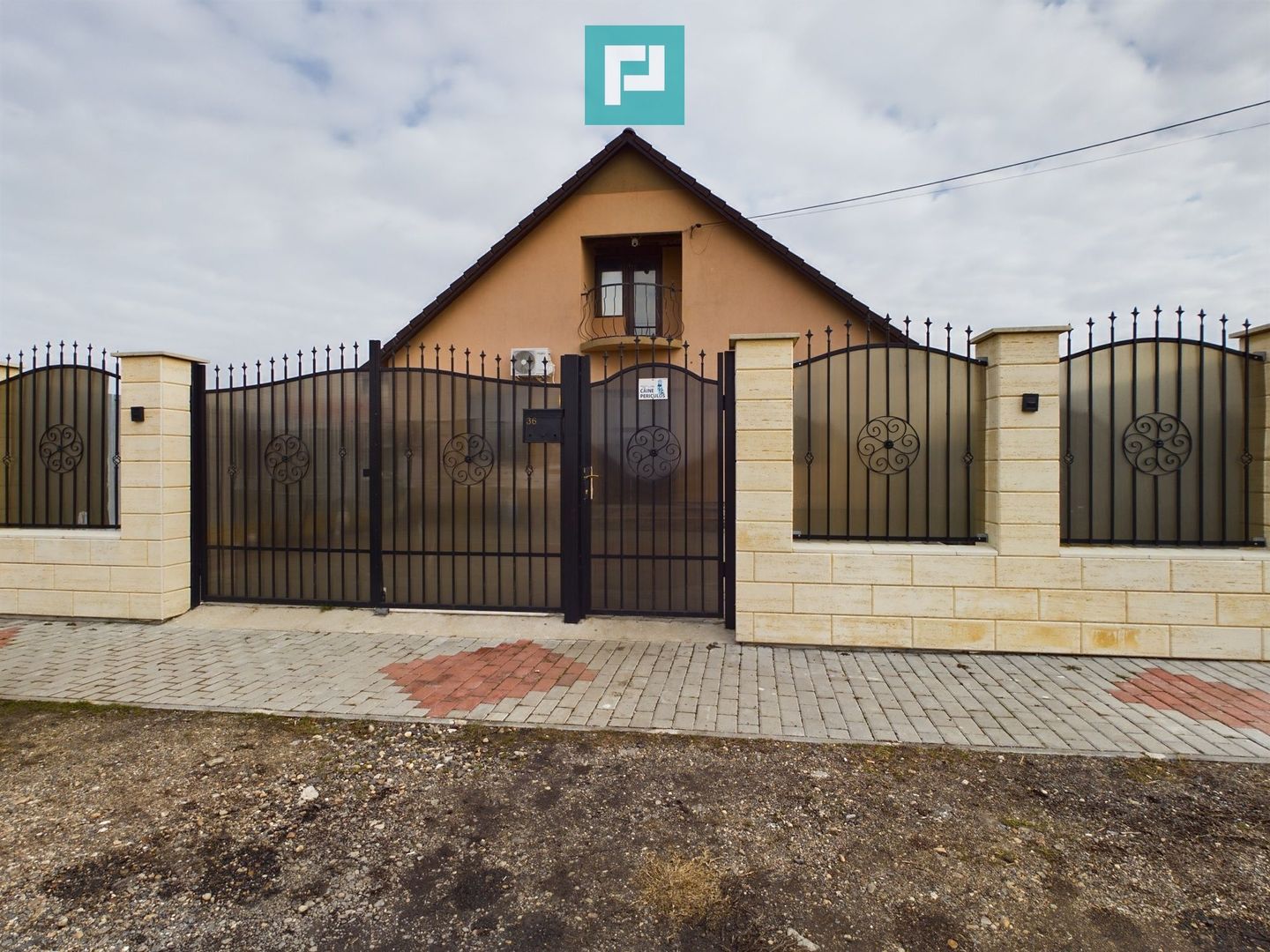 Casă cu 5 camere în Nădlac - Poză 2