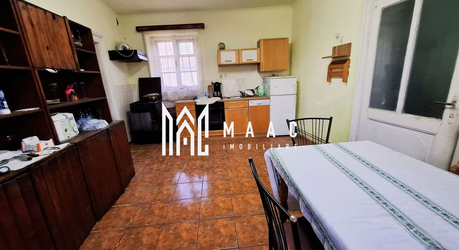 Casa cu 5 camere | 308 mp teren | Cisnadie - Poză 3