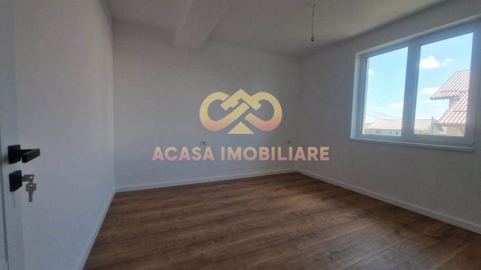 NOU APARTAMENT 4 CAMERE INTABULAT  101 MP CU GRADINA - Poză 13