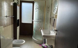 Apartament cu 2 camere, curte și loc de parcare - Poză 7