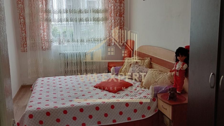 APARTAMENT 2 CAMERE PARTER CENTRU CAMPULUNG - Poză 1