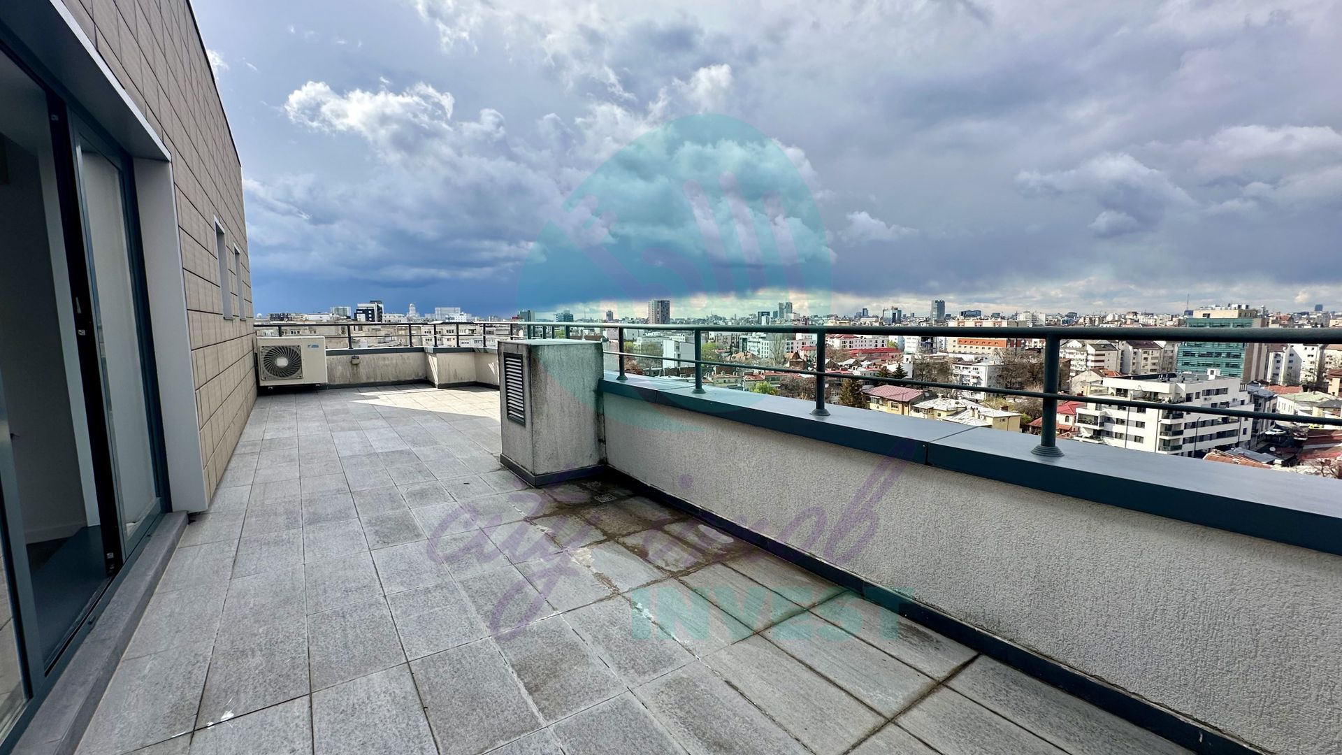 Spatiu cu view si terasa ideal atat pentru birou cat si pentru locuinta - Poză 4