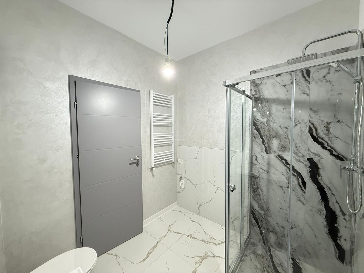 Etaj 1. Decomandat. Loc de parcare. - Poză 7