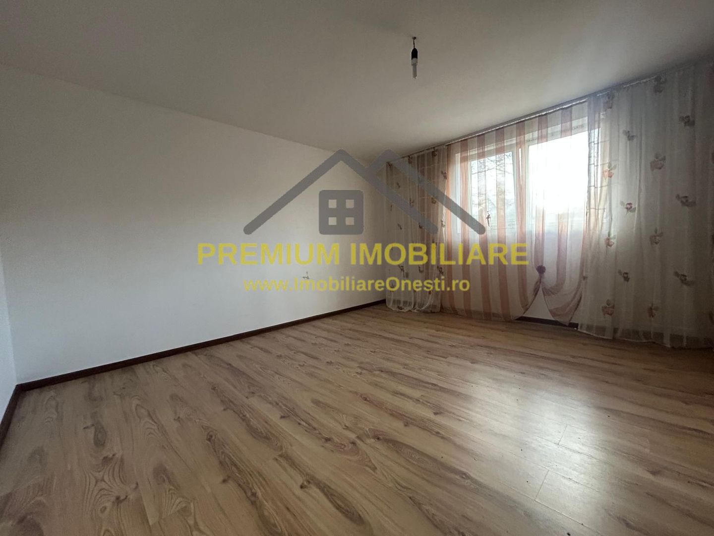 Casă de vânzare la 15 minute de Onești – teren 1000 mp - Poză 5