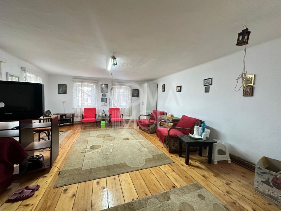 Casa individuala cu teren generos – 8.356 mp – Tichindeal, jud. Sibiu - Poză 11