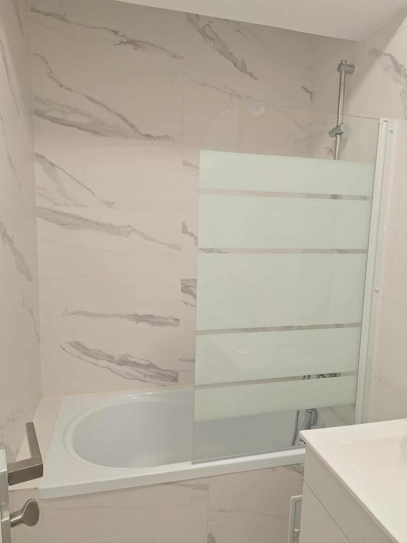 GARONIERA PARCUL CAROL , CENTRALA PROPRIE,  LOC DE PARCARE , MOBILATA - Poză 8