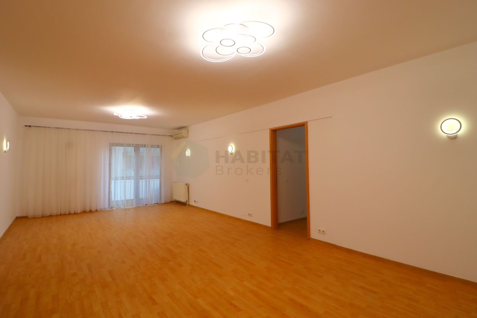 Proaspat igienizat, spatios, parcare subterană - Poză 3