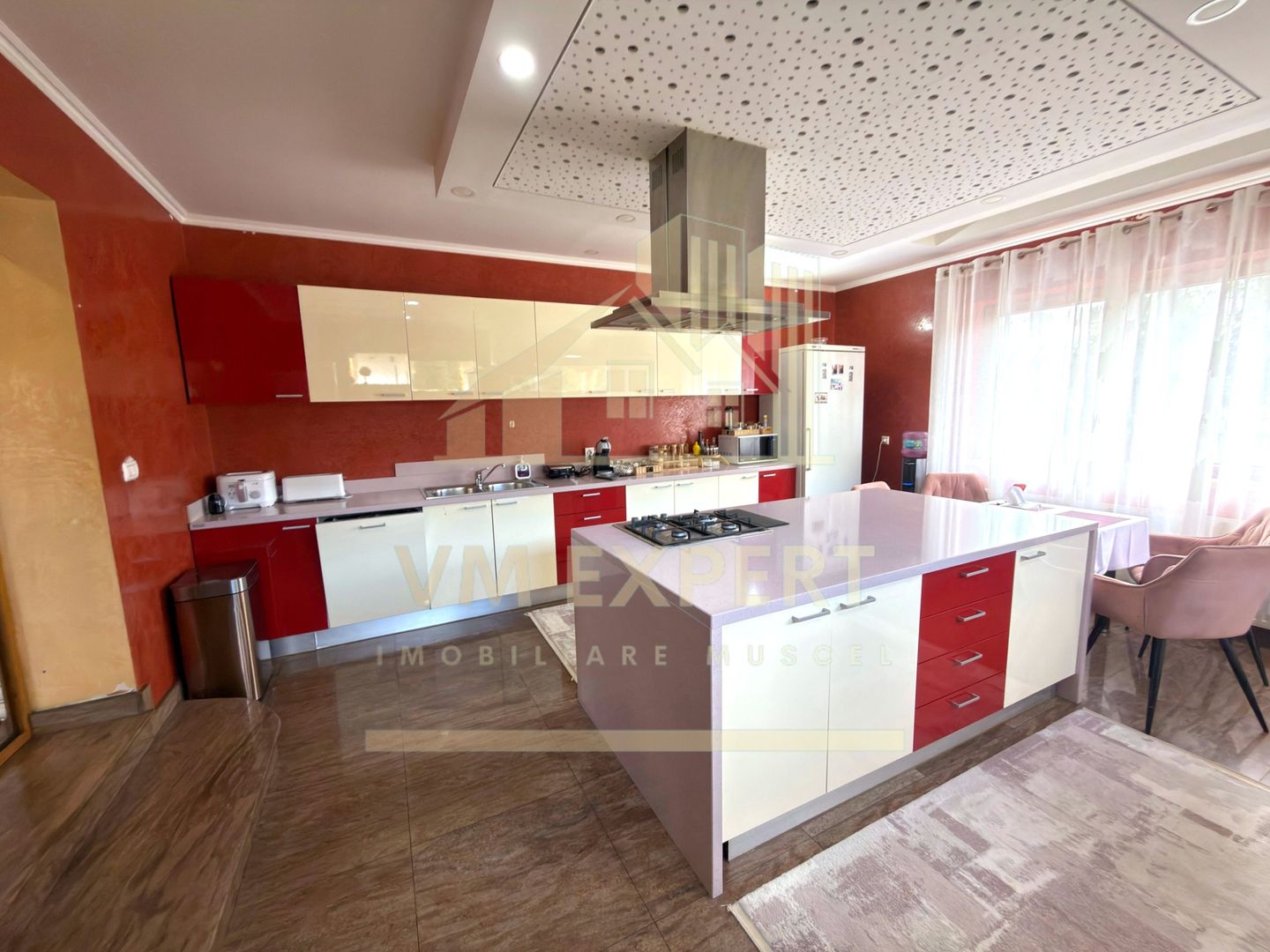 CASĂ 5 CAMERE TEREN 1600 MP CAMPULUNG - Poză 19