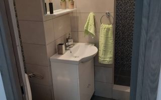 Apartament cu 3 camere, 84mp, Zona Central - Poză 7
