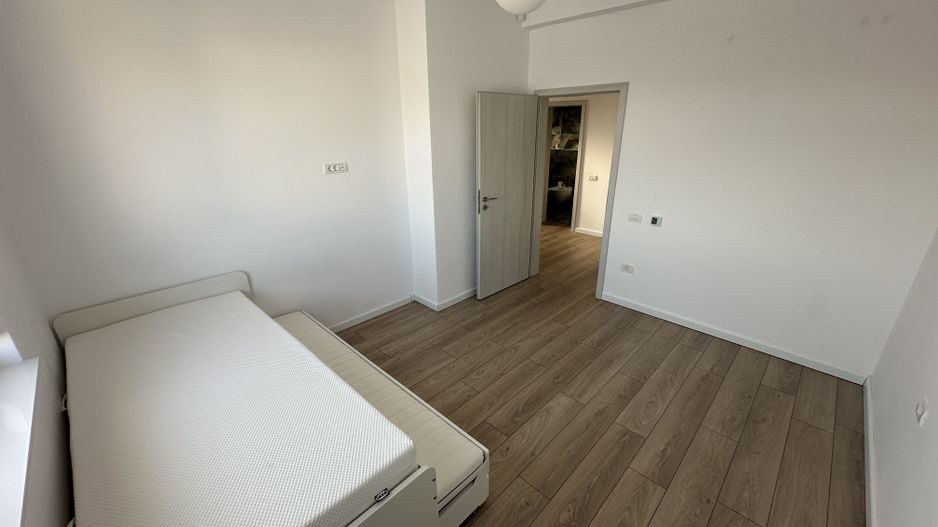 Duplex despărtit  prin garaj zona Ikea - Poză 24