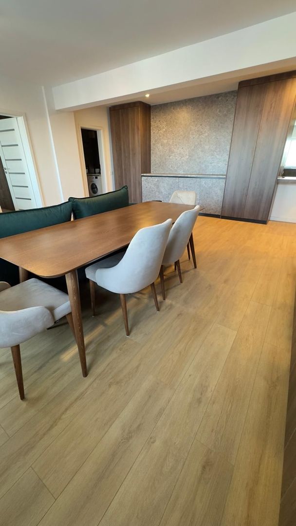 Inchiriez ap 3 camere, mobil utilat modern, loc parcare- 800 euro/luna - Poză 3