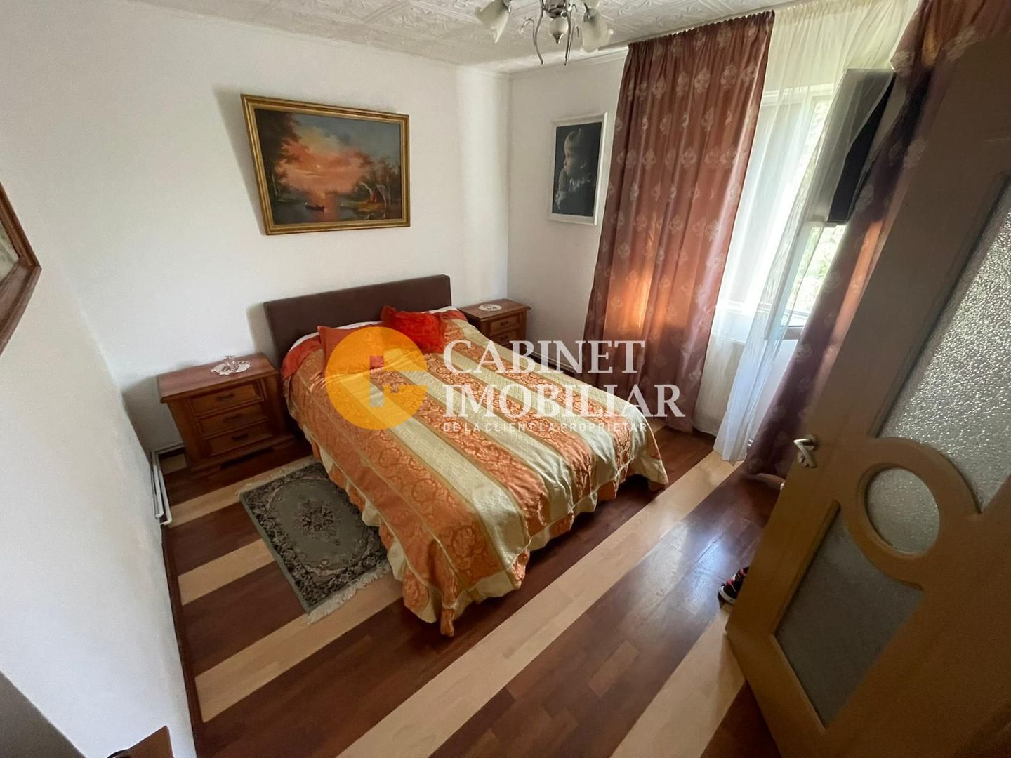 Tudor Vladimirescu str Tepes Voda - decomandat- an 1978 - mobilat - Poză 2