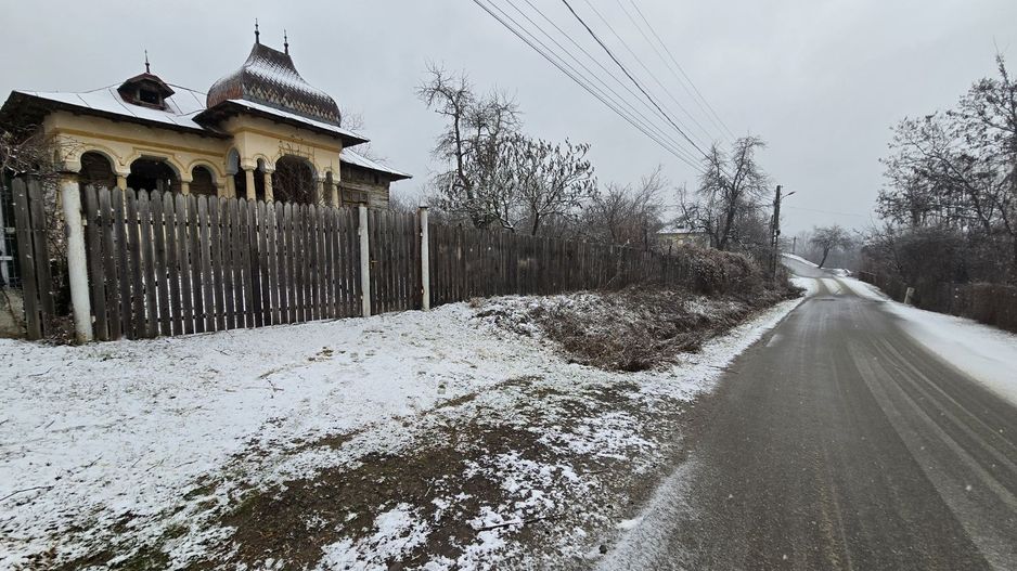 Casă și teren de vânzare în Colibași Dâmbovița Liniște Spațiu Natura - Poză 2