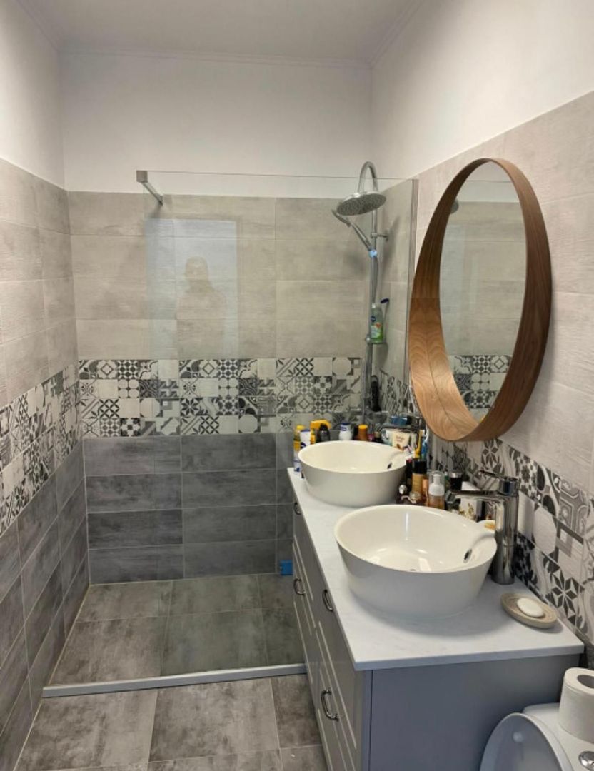 Apartament 2 cam. de vanzare 61mp + terasa 15 mp la 30 m de plaja - Mamaia Nord - Poză 4