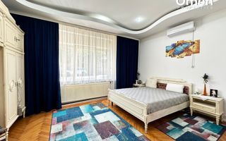 Casa de vânzare Centrul Vechi cu teren de 599 mp - Poză 1