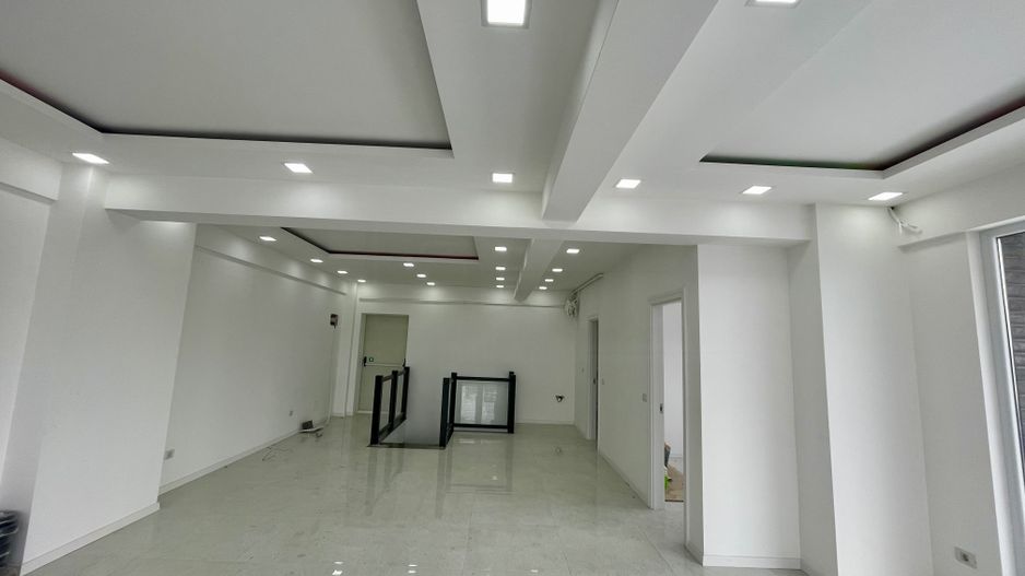 Spațiu Comercial P+Demisol | Vitrină Stradală | Radauti - Poză 3