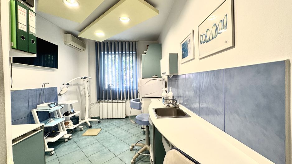 Cabinet stomatologic cu tradiție 20+ ani - dotat si funcțional - Poză 11