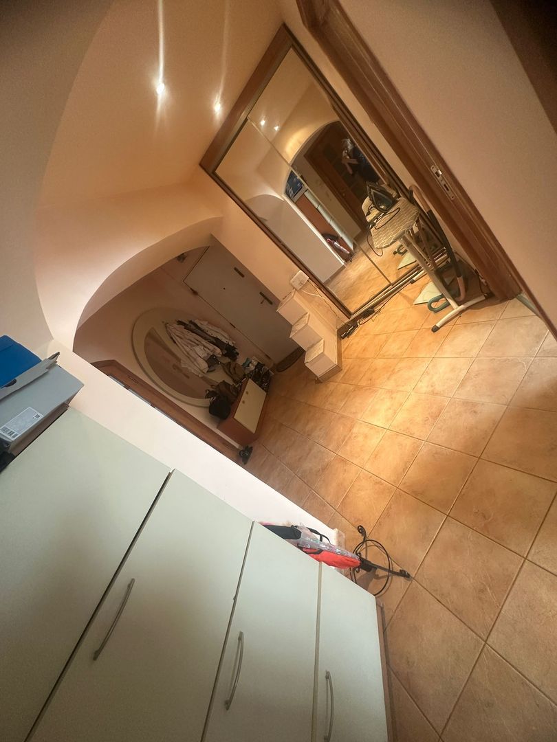 De vanzare aparatament 3 camere - zona Drumul Taberei - Poză 5