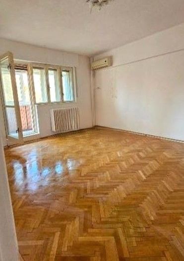4 camere decomandat, etaj 2, vedere Casa Poporului, Calea 13 Septembrie - Poză 2