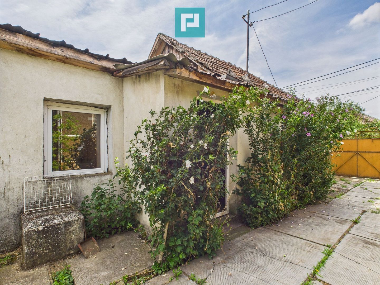 Casă cu teren de 2171 mp, zona centrală Șimand - Poză 7