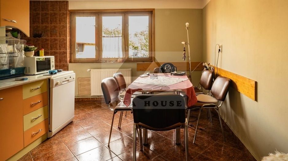 Casa individuala Sacele, 250 mp + 40 mp garaj + 556 mp curte - Poză 9