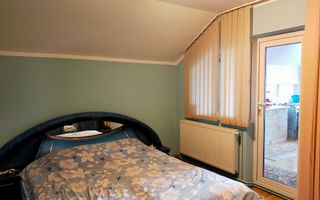 Casa cu 3 apartamente în Dumbravita aproape de pădure - Poză 7