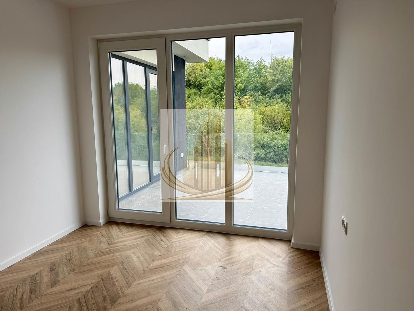 Duplex modern, 135 mp, grădină amenajată–Dumbrăvița, zonă linistita - Poză 13